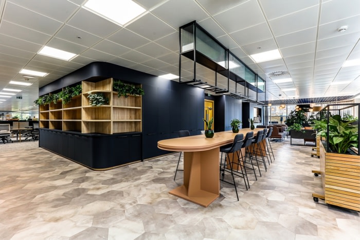 domestic-general-offices-london-12-700x467-compact